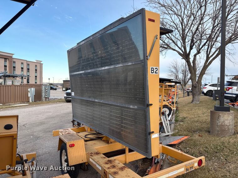 image for item EA4534 (2) Vermac PCMS 1210RS message board trailers