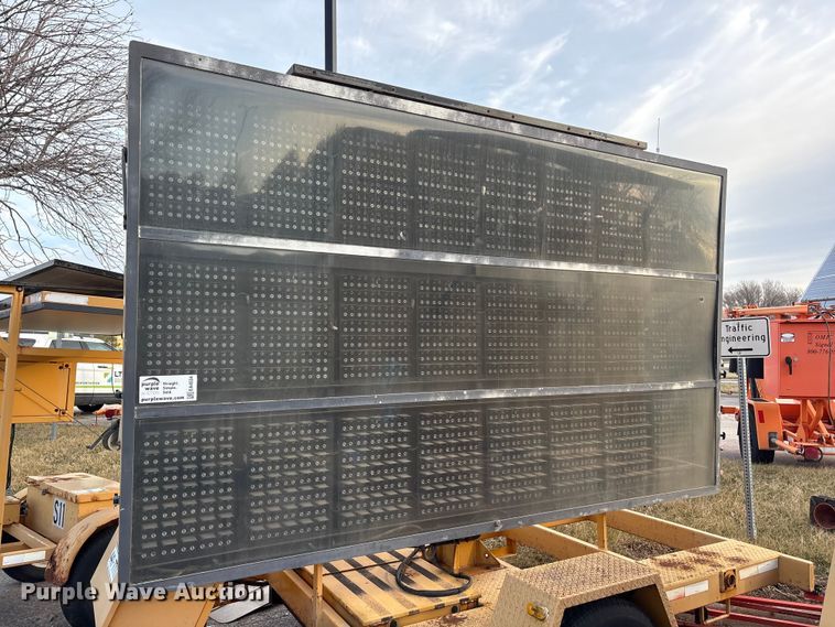 image for item EA4534 (2) Vermac PCMS 1210RS message board trailers