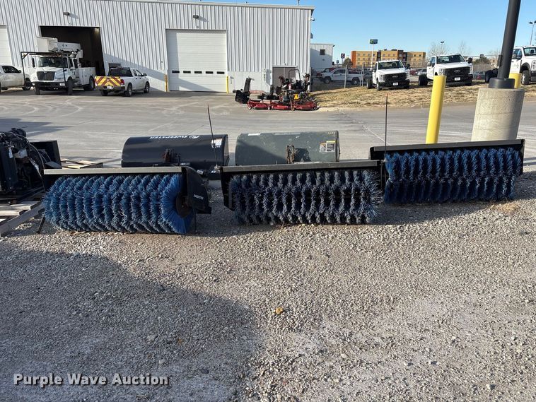 image for item EA4539 (3) Sweepster M24C5A brooms