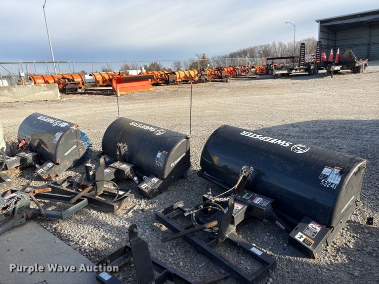 image for item EA4539 (3) Sweepster M24C5A brooms