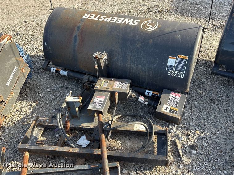 image for item EA4539 (3) Sweepster M24C5A brooms