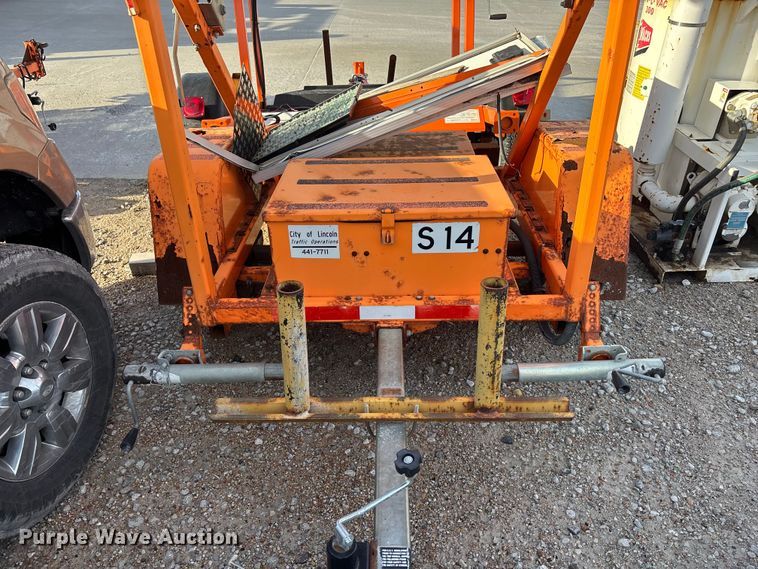 image for item EA4540 (5) road safety signs