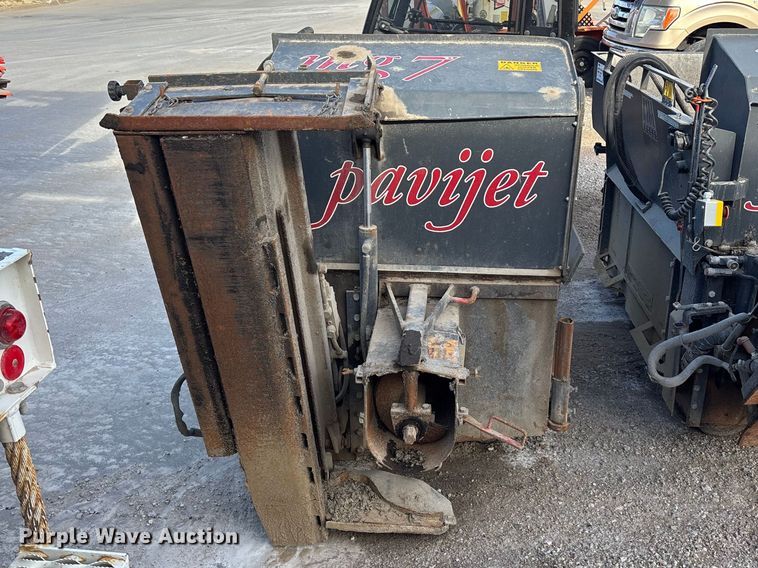 image for item EA4541 2015 Malavasi Pavijet MG76C skid steer paver