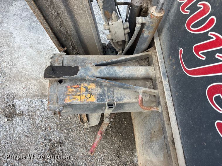 image for item EA4541 2015 Malavasi Pavijet MG76C skid steer paver