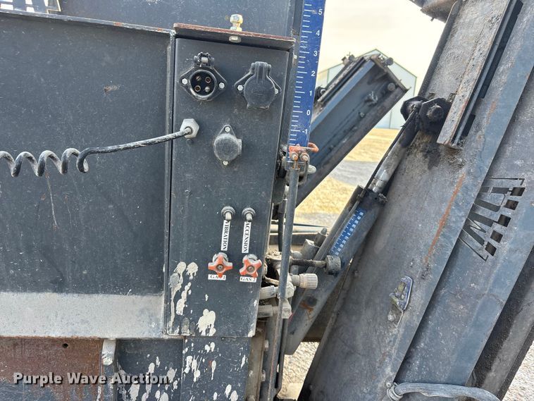 image for item EA4541 2015 Malavasi Pavijet MG76C skid steer paver