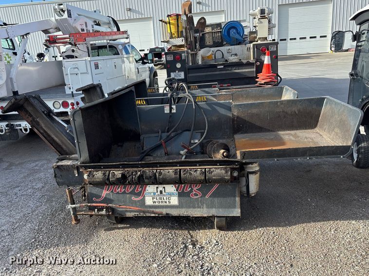 image for item EA4542 2015 Malavasi Pavijet MG76C skid steer paver