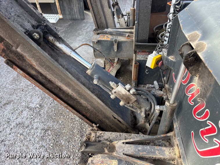 image for item EA4542 2015 Malavasi Pavijet MG76C skid steer paver