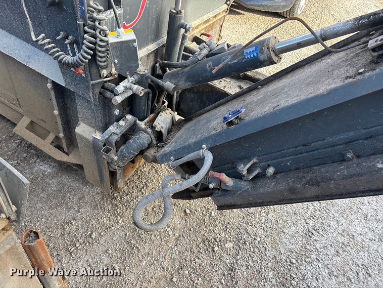 image for item EA4542 2015 Malavasi Pavijet MG76C skid steer paver