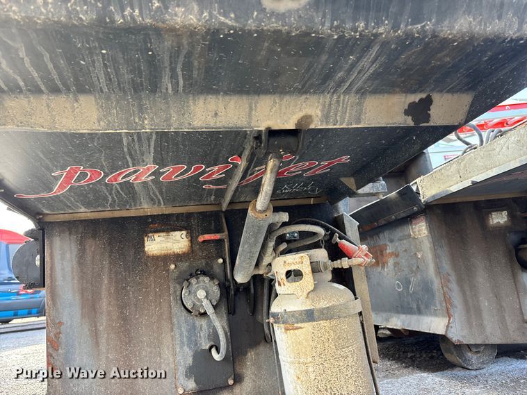 image for item EA4542 2015 Malavasi Pavijet MG76C skid steer paver