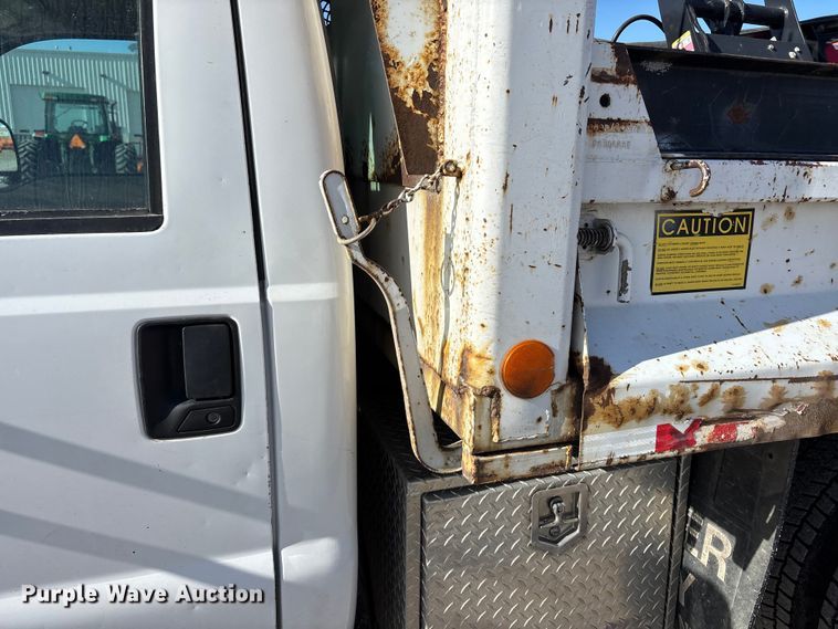 image for item EA4543 2007 Ford F450 Super Duty dump truck