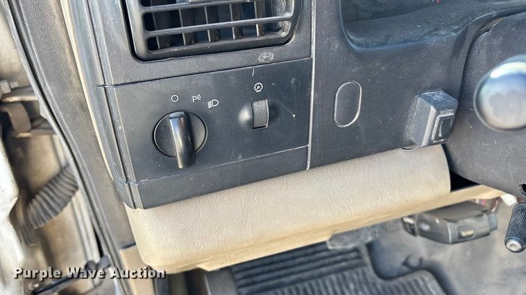 image for item EA4543 2007 Ford F450 Super Duty dump truck