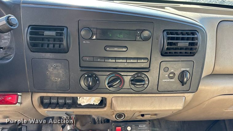 image for item EA4543 2007 Ford F450 Super Duty dump truck