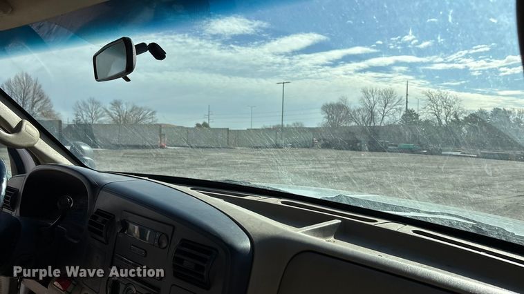 image for item EA4543 2007 Ford F450 Super Duty dump truck