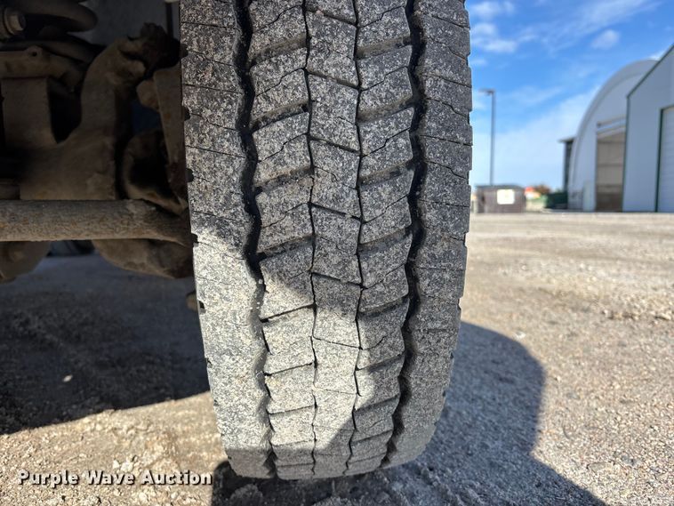 image for item EA4543 2007 Ford F450 Super Duty dump truck