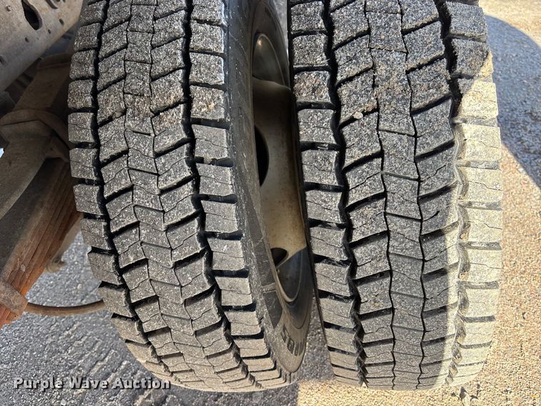 image for item EA4543 2007 Ford F450 Super Duty dump truck