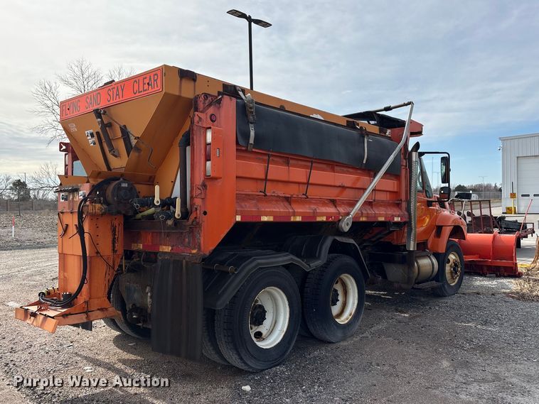 image for item EA4545 2009 International 7400 dump truck