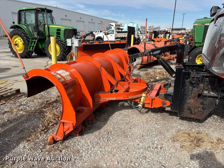 image for item EA4545 2009 International 7400 dump truck