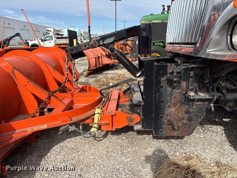 image for item EA4545 2009 International 7400 dump truck