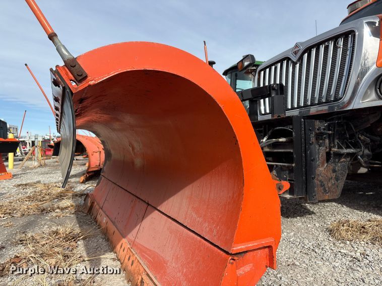 image for item EA4545 2009 International 7400 dump truck