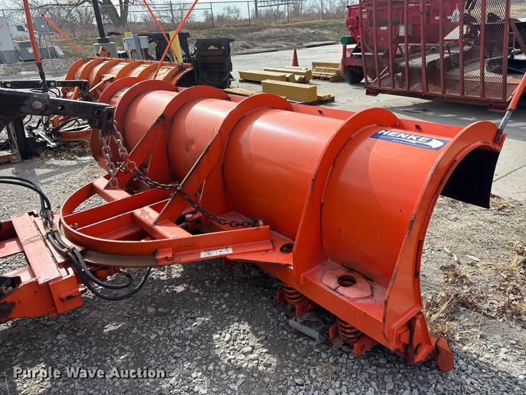 image for item EA4545 2009 International 7400 dump truck