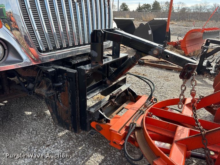 image for item EA4545 2009 International 7400 dump truck