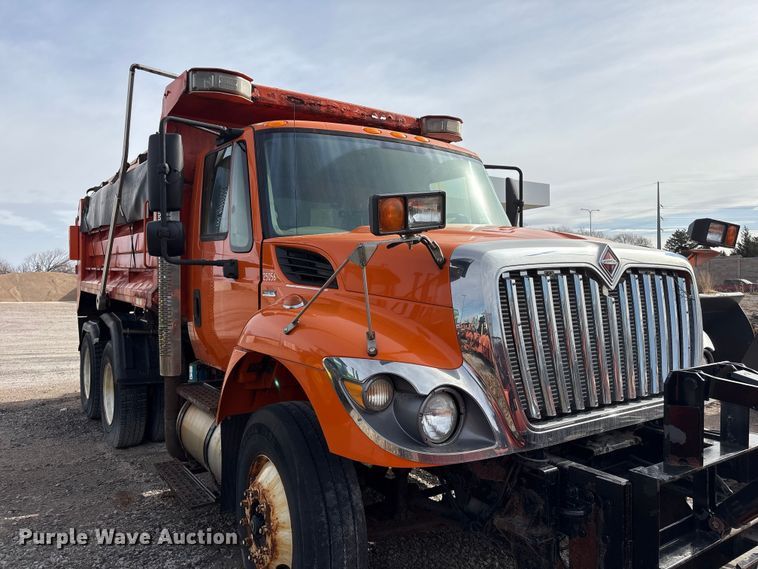 image for item EA4545 2009 International 7400 dump truck