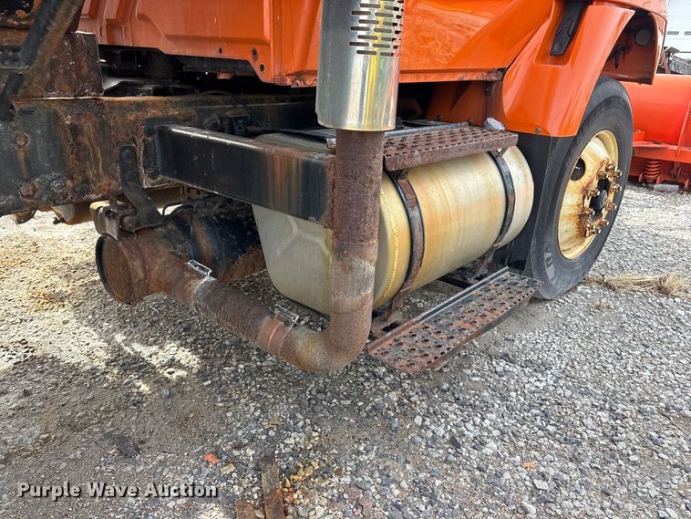 image for item EA4545 2009 International 7400 dump truck