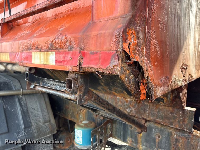 image for item EA4545 2009 International 7400 dump truck