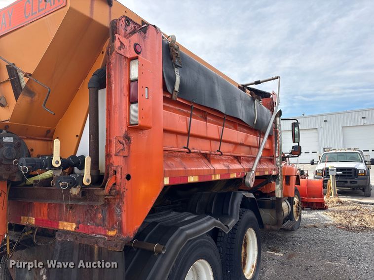 image for item EA4545 2009 International 7400 dump truck