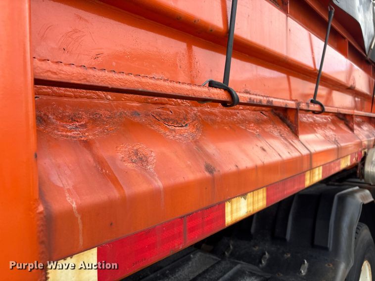 image for item EA4545 2009 International 7400 dump truck