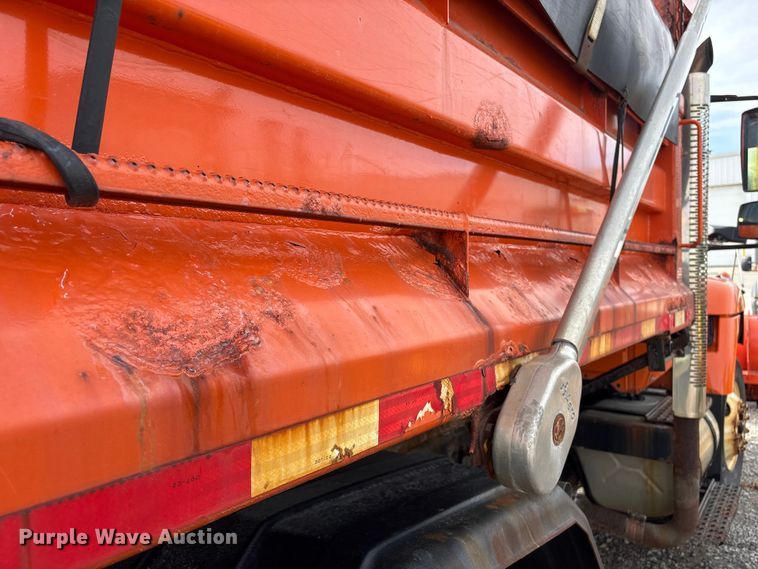 image for item EA4545 2009 International 7400 dump truck