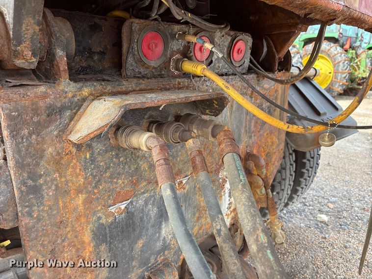 image for item EA4545 2009 International 7400 dump truck