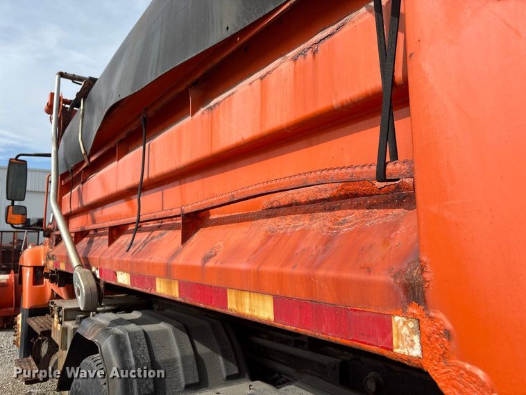 image for item EA4545 2009 International 7400 dump truck