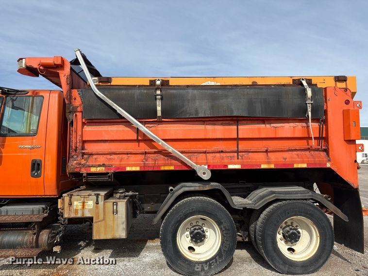 image for item EA4545 2009 International 7400 dump truck