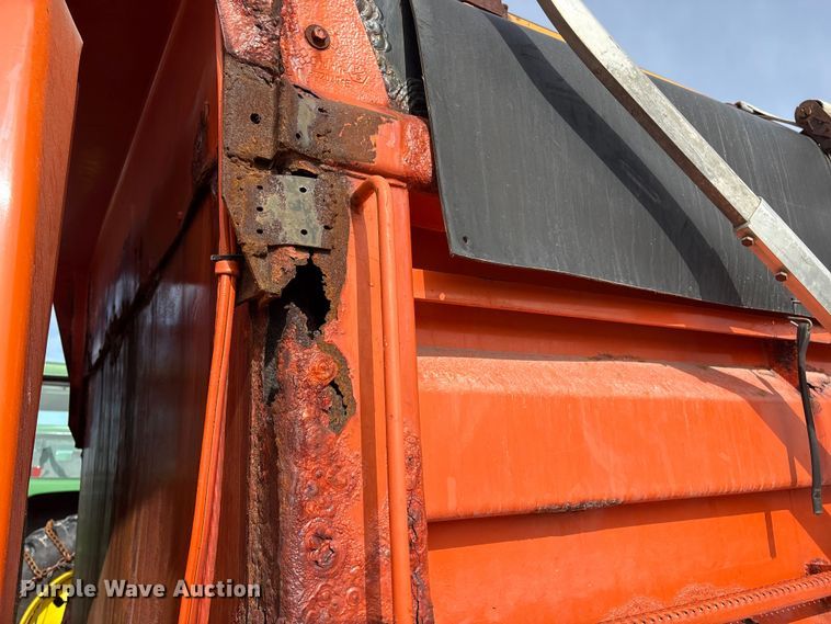 image for item EA4545 2009 International 7400 dump truck