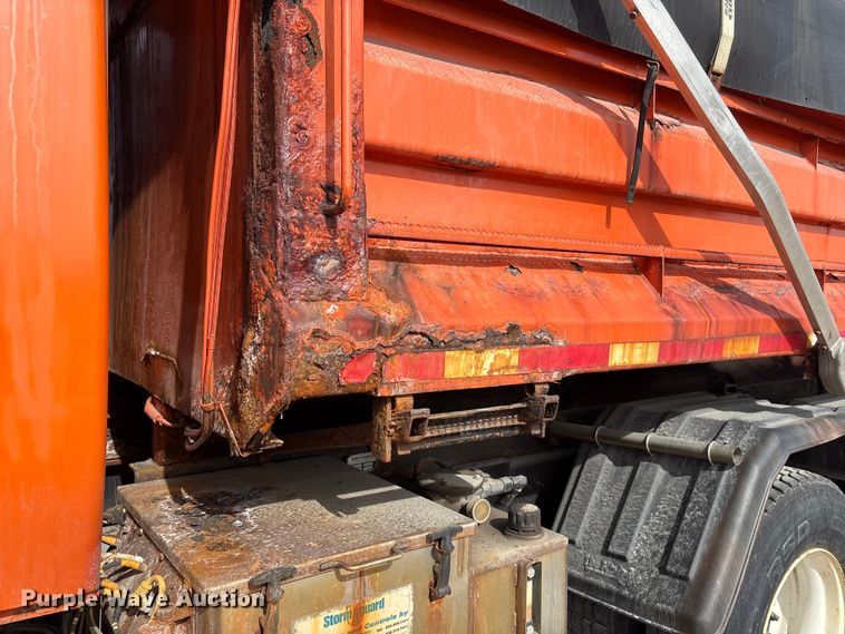 image for item EA4545 2009 International 7400 dump truck