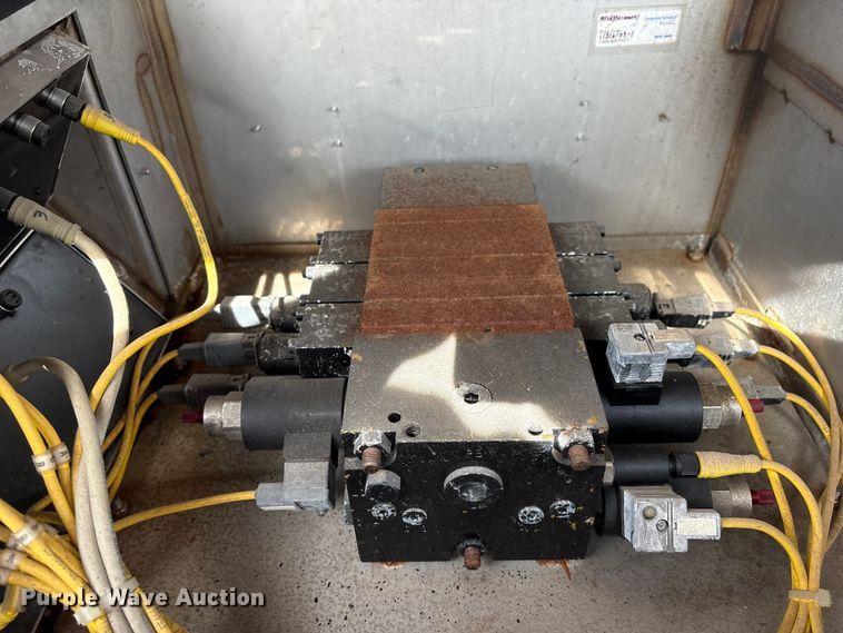 image for item EA4545 2009 International 7400 dump truck