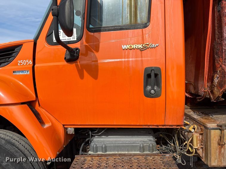 image for item EA4545 2009 International 7400 dump truck