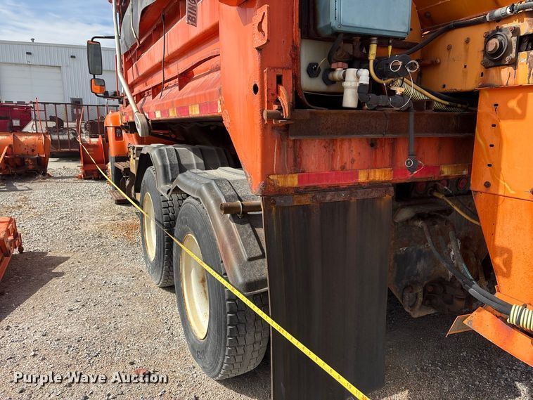 image for item EA4545 2009 International 7400 dump truck