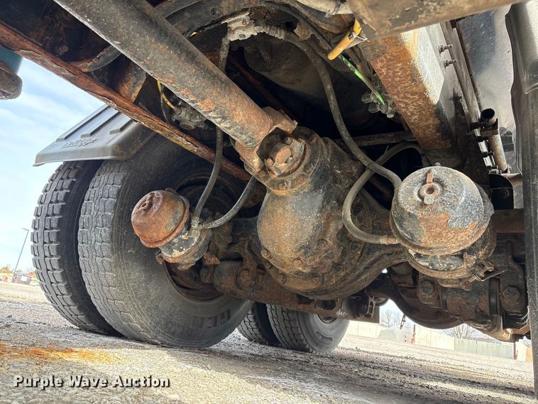 image for item EA4545 2009 International 7400 dump truck