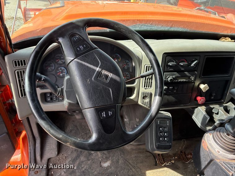 image for item EA4545 2009 International 7400 dump truck