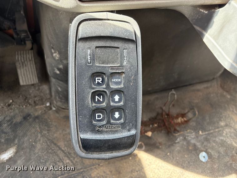 image for item EA4545 2009 International 7400 dump truck