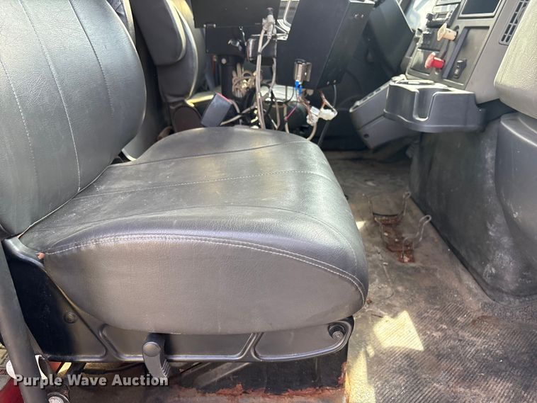 image for item EA4545 2009 International 7400 dump truck