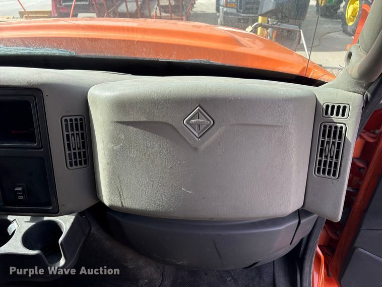 image for item EA4545 2009 International 7400 dump truck