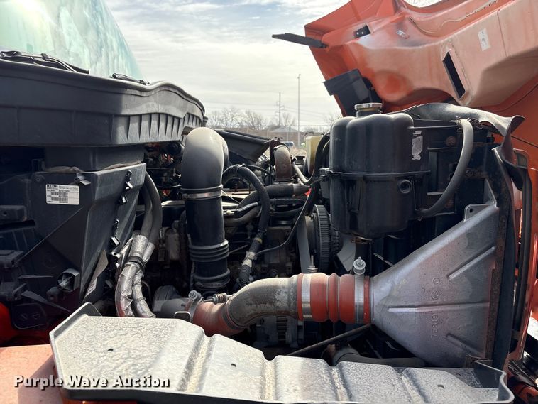 image for item EA4545 2009 International 7400 dump truck