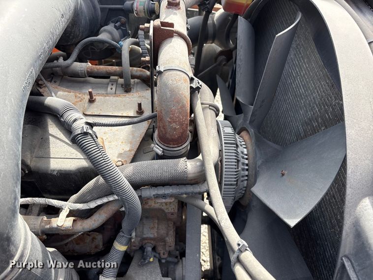 image for item EA4545 2009 International 7400 dump truck