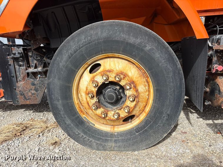 image for item EA4545 2009 International 7400 dump truck