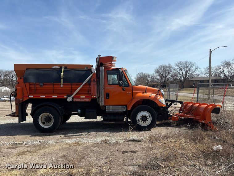 image for item EA4548 2007 International 7400 dump truck