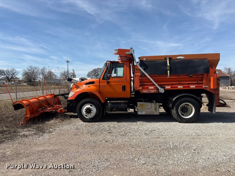 image for item EA4548 2007 International 7400 dump truck