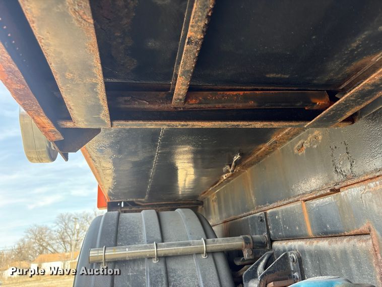 image for item EA4548 2007 International 7400 dump truck